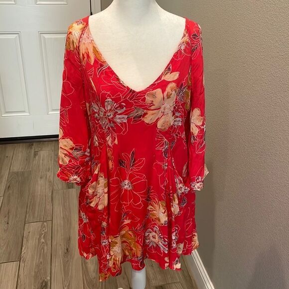 Free People Dresses & Skirts - Free People Red Floral Mini Dress